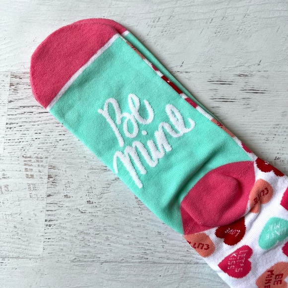 Woven Pear Valentines Be Mine Sock - Picture 2 of 3